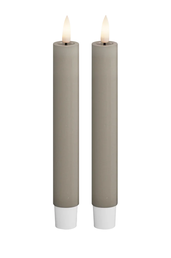 LED-kronelys 2,2x15 cm 2 stk - Beige - Dekor | m v:9771824