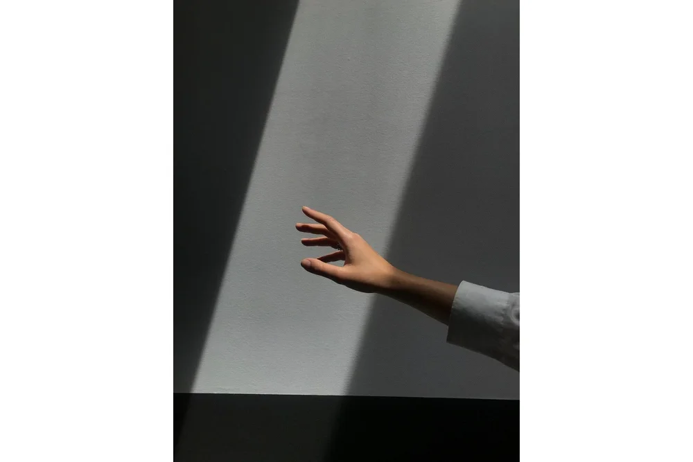 Poster Reaching Hand 50x70 cm v:9393512