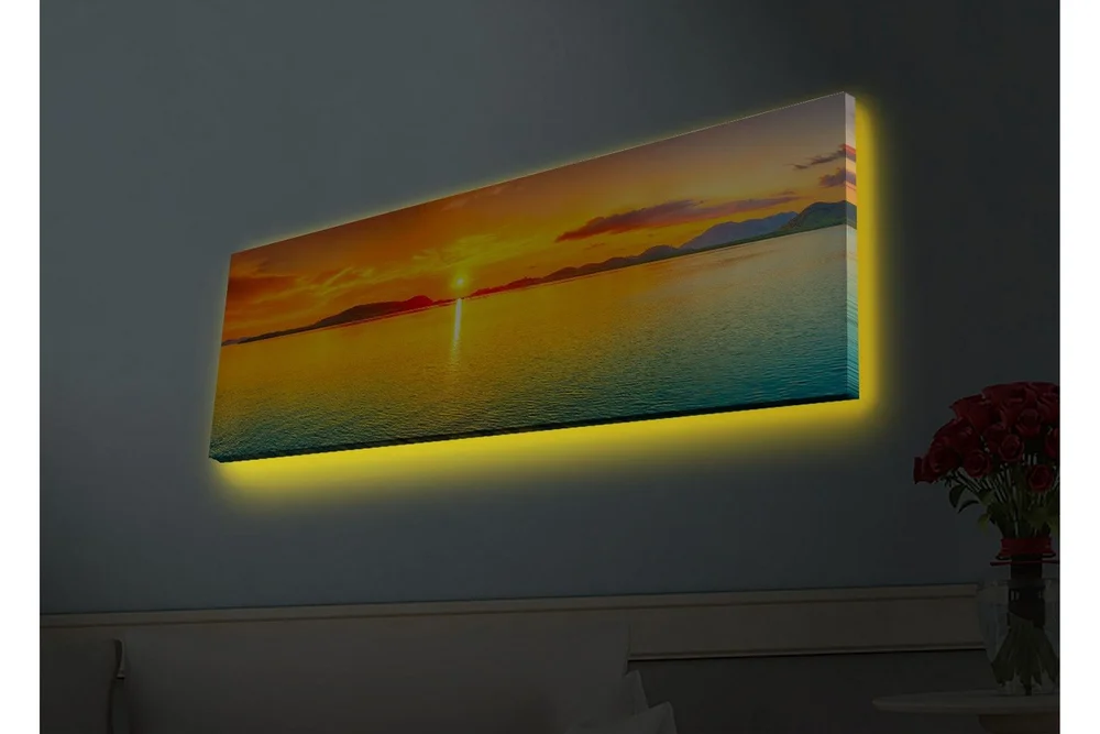 Lerretsbilde med LED-belysning - Solnedgang over rolig vann v:4231803